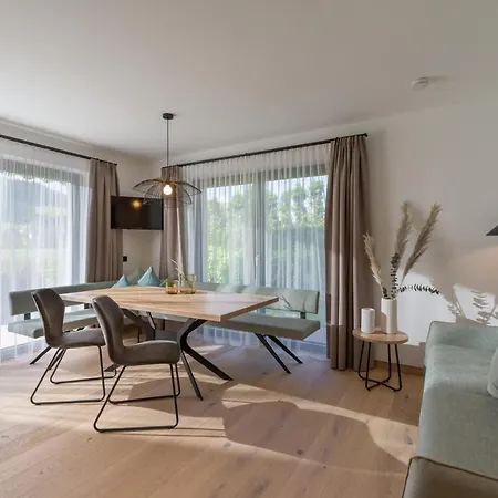 Retthaeusl Pensionat 4*